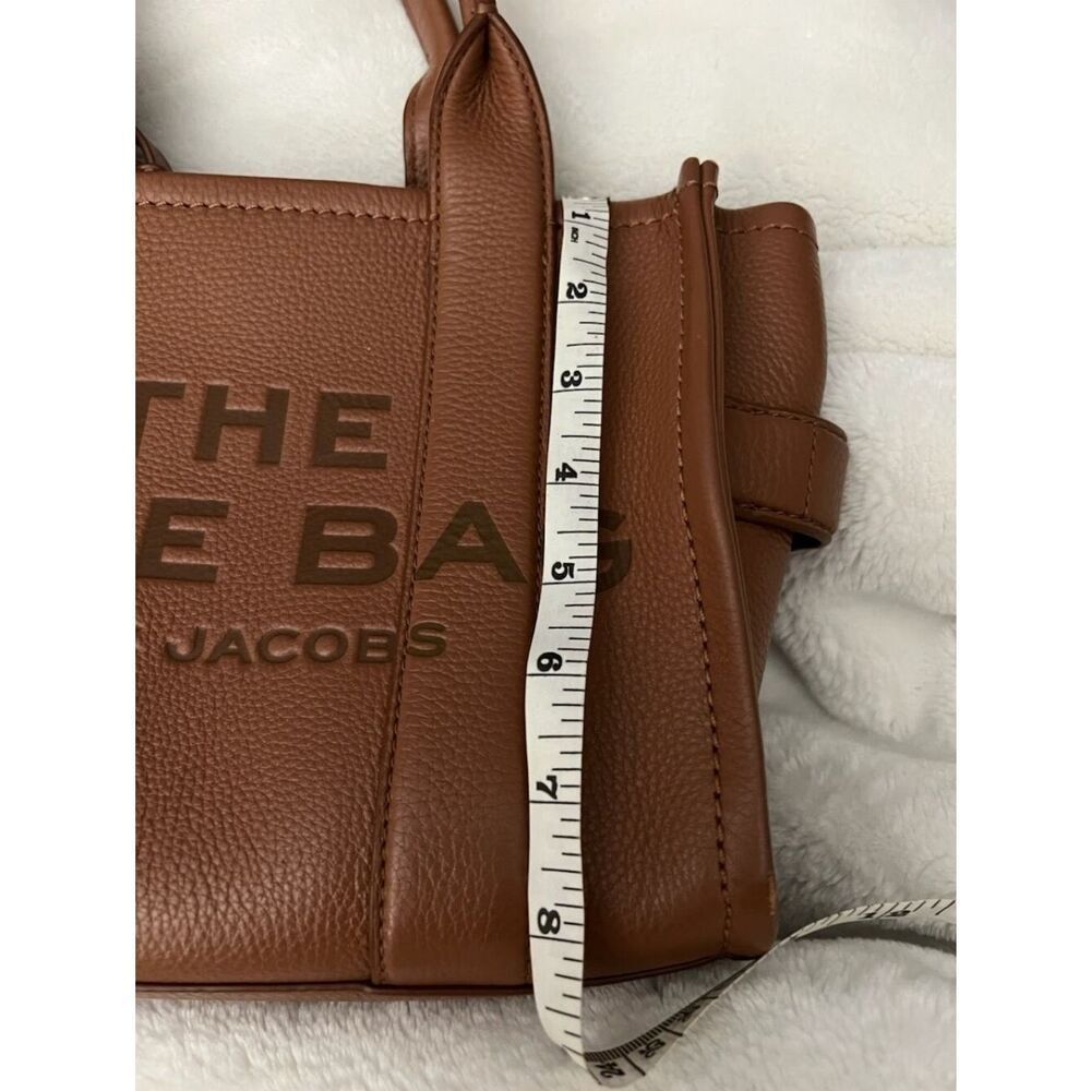 Marc Jacobs The Leather Small Tote bag in Brown - Picture 11 of 16